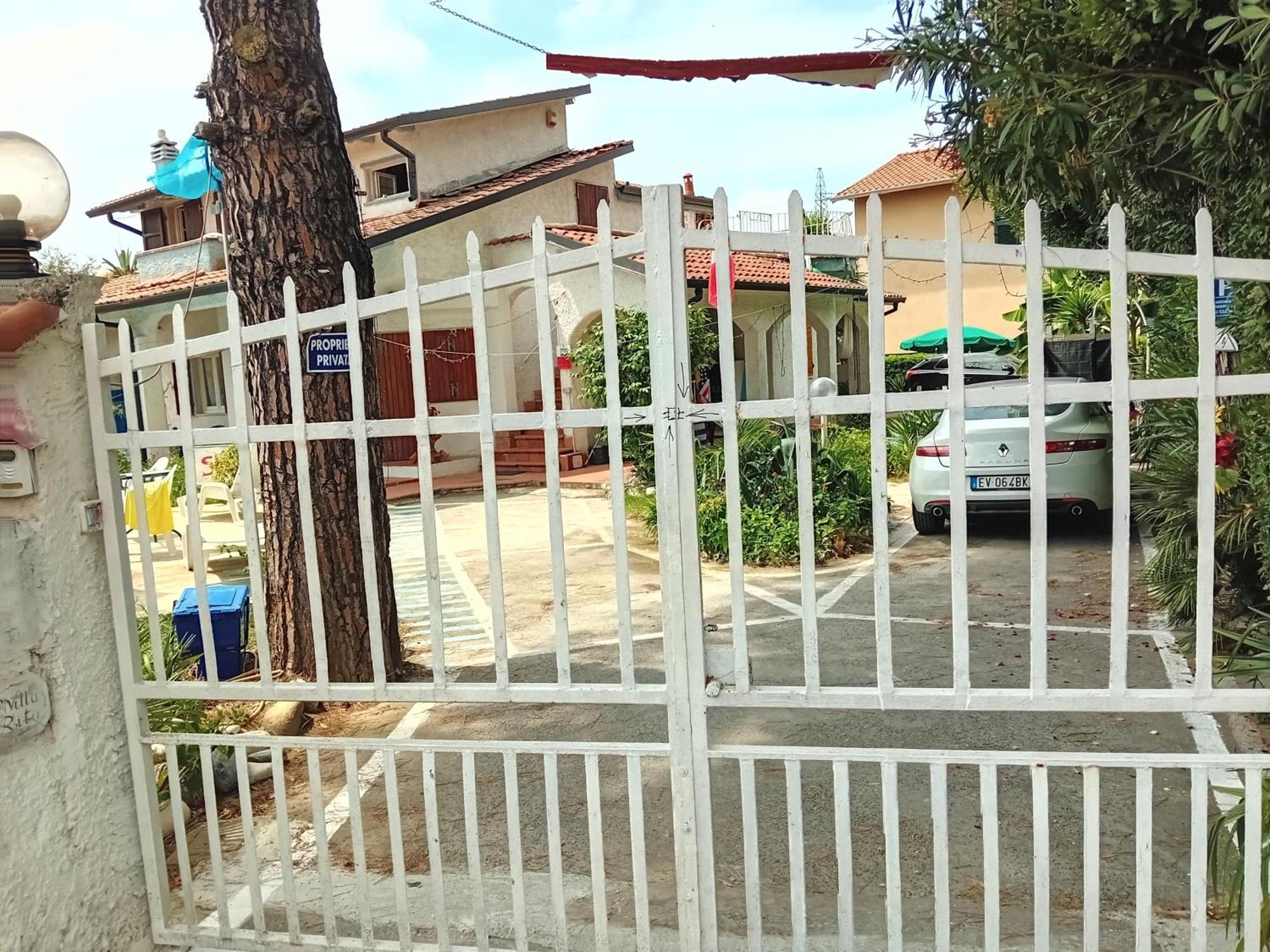 Ferienwohnung Sogno Vacanze Massa  Exterior foto